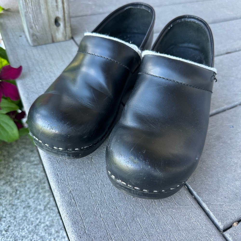 Dansko clog size 10 black